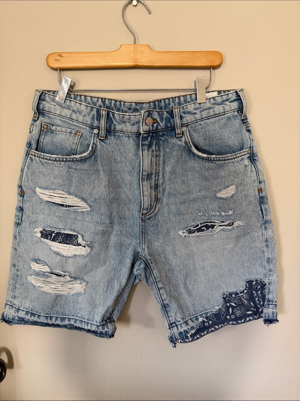 Pull&Bear Light Blue Distressed Denim Shorts with Bandana Patches